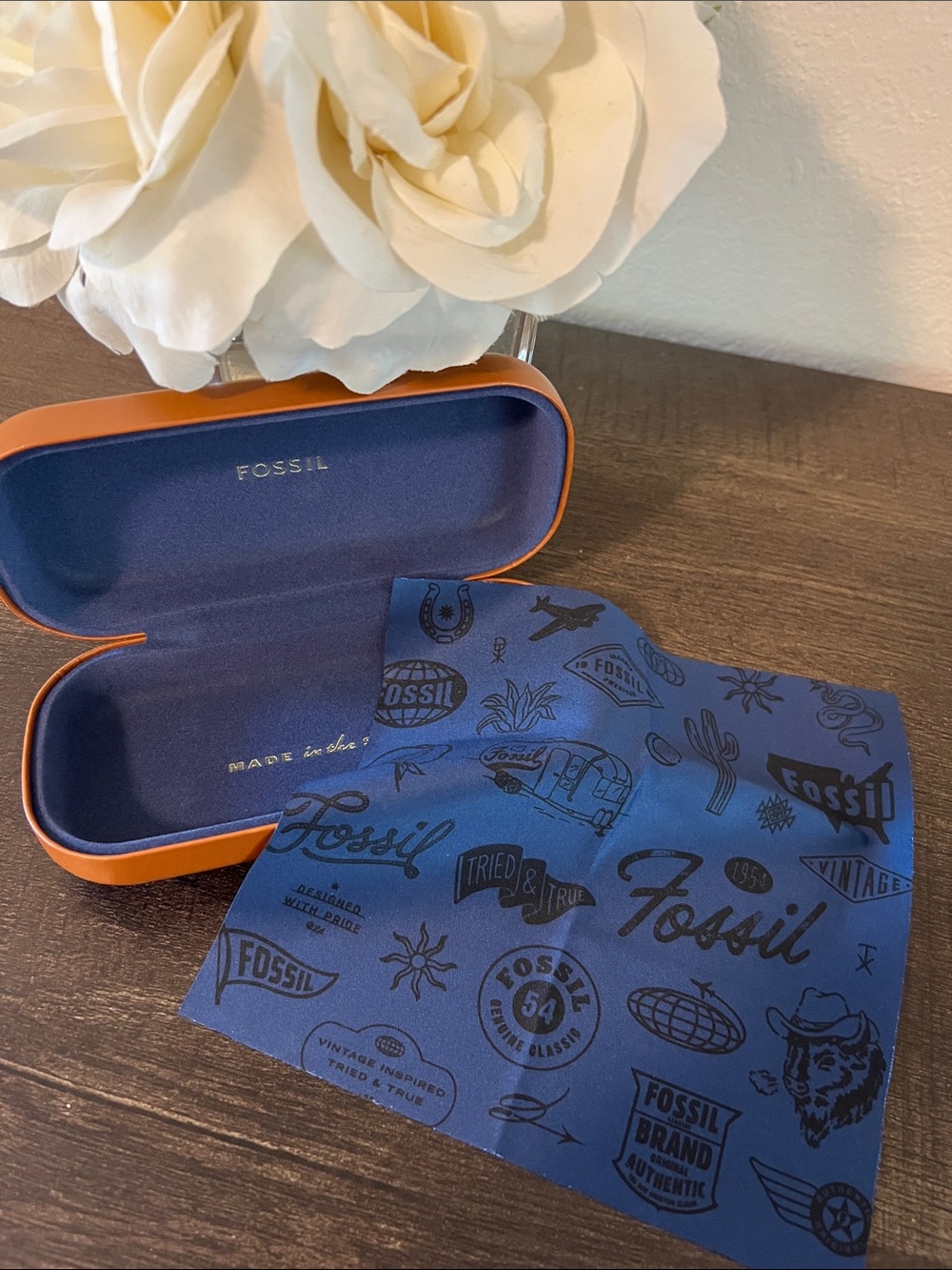 Fossil Tan Leather Eyewear Case - Picture 2 of 2